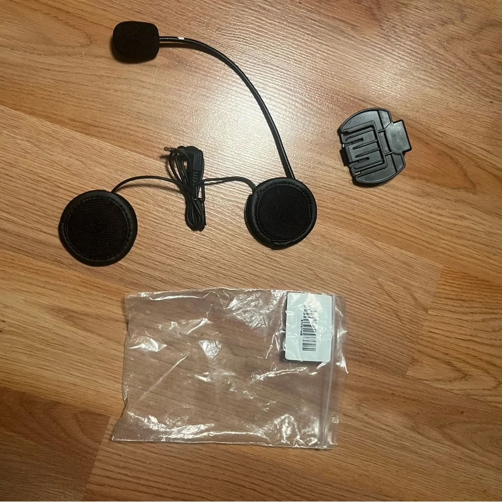 Black Motorcycle Helmet Bluetooth Headset